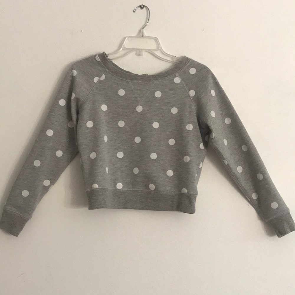 Gray cropped sweater with white polka dots